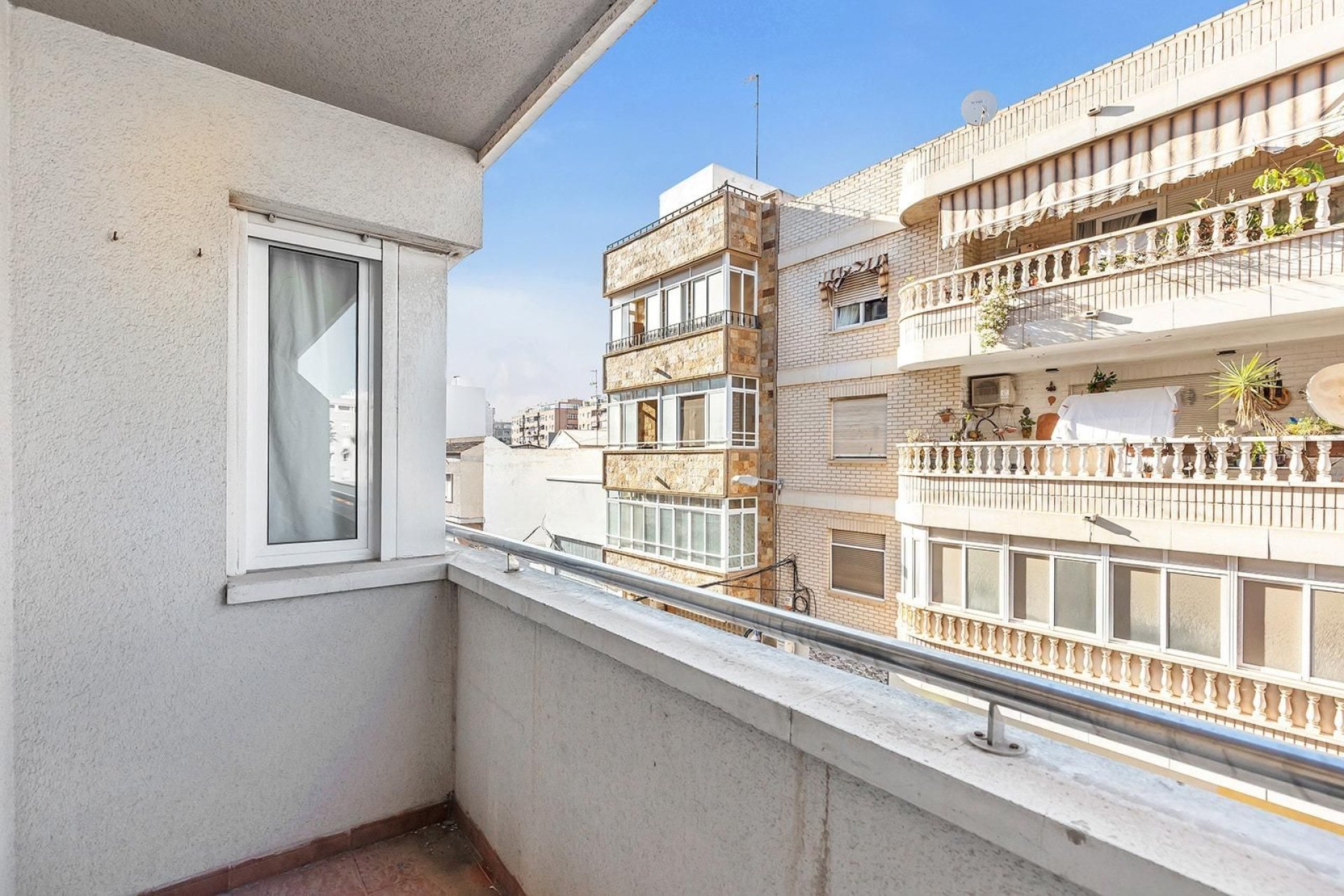 Resale - Apartment -
Torrevieja - Centro