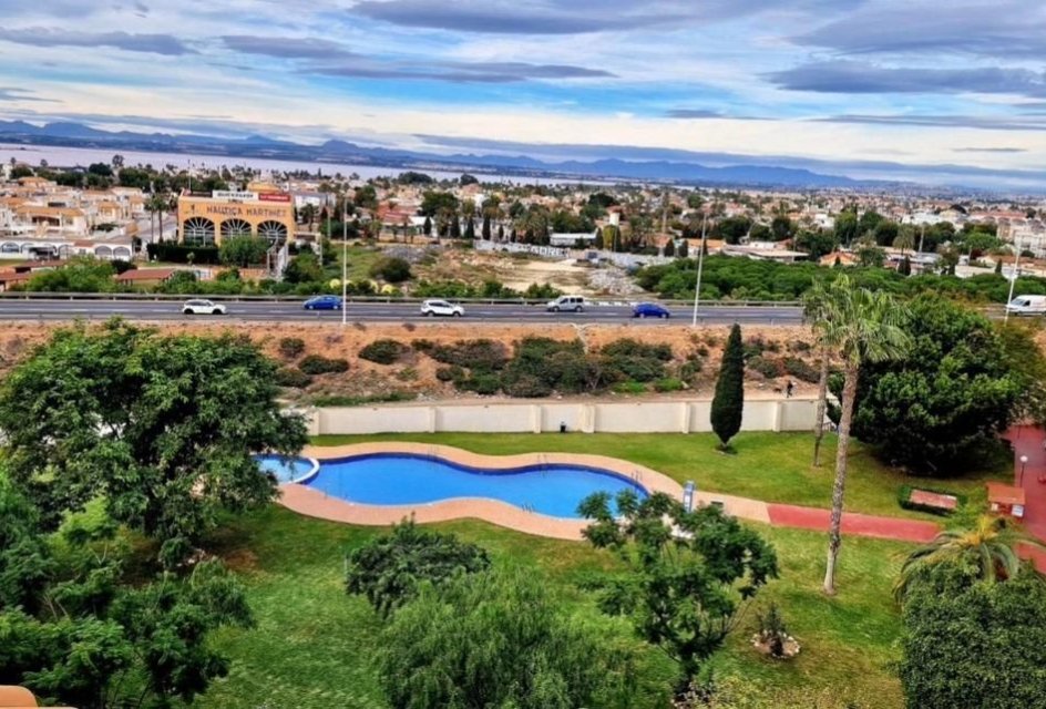 Resale - Apartment -
Torrevieja - Centro