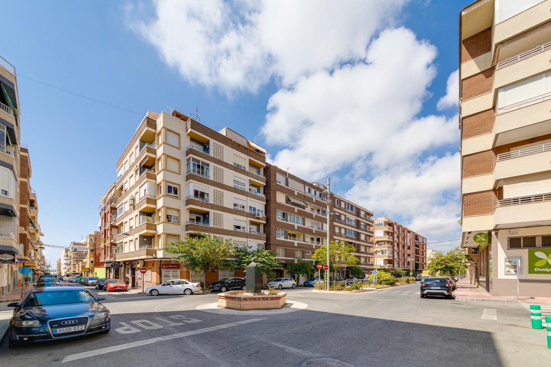 Resale - Apartment -
Torrevieja - Centro