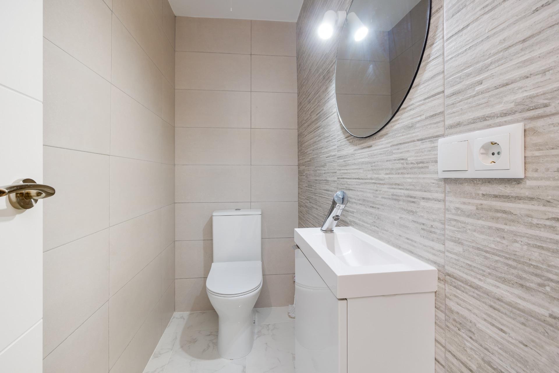 Resale - Apartment -
Torrevieja - Centro