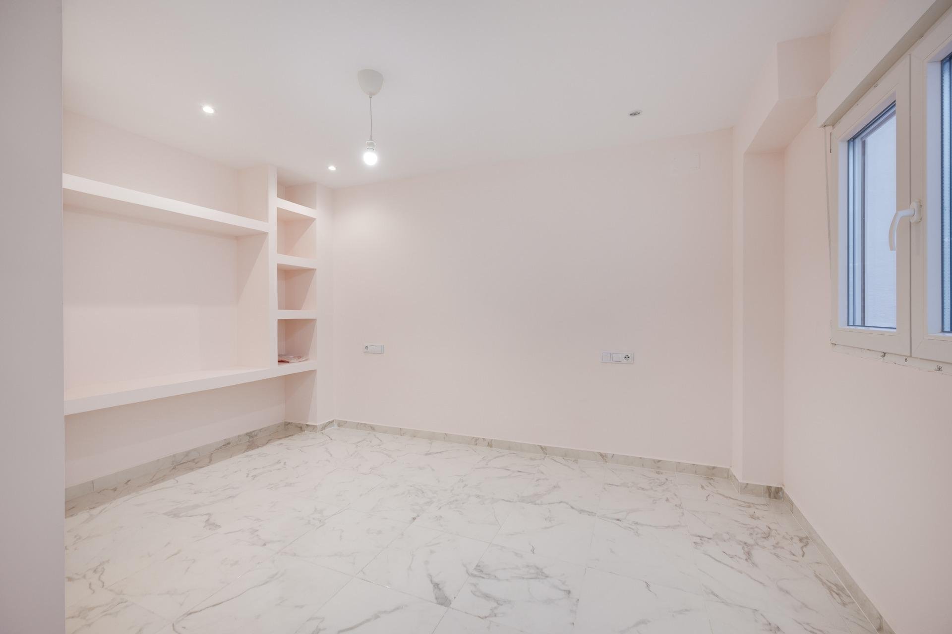 Resale - Apartment -
Torrevieja - Centro