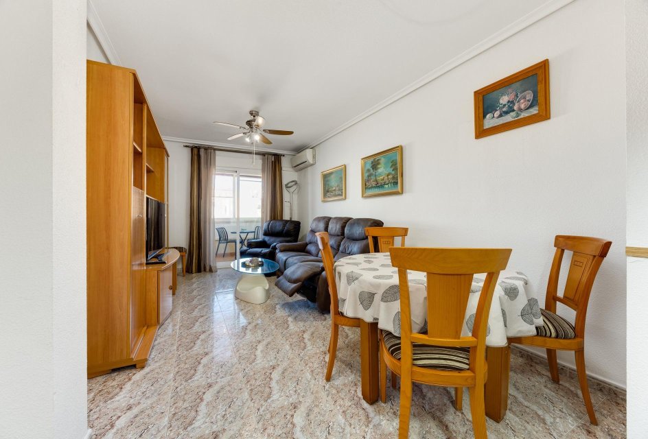 Resale - Apartment -
Torrevieja - Centro
