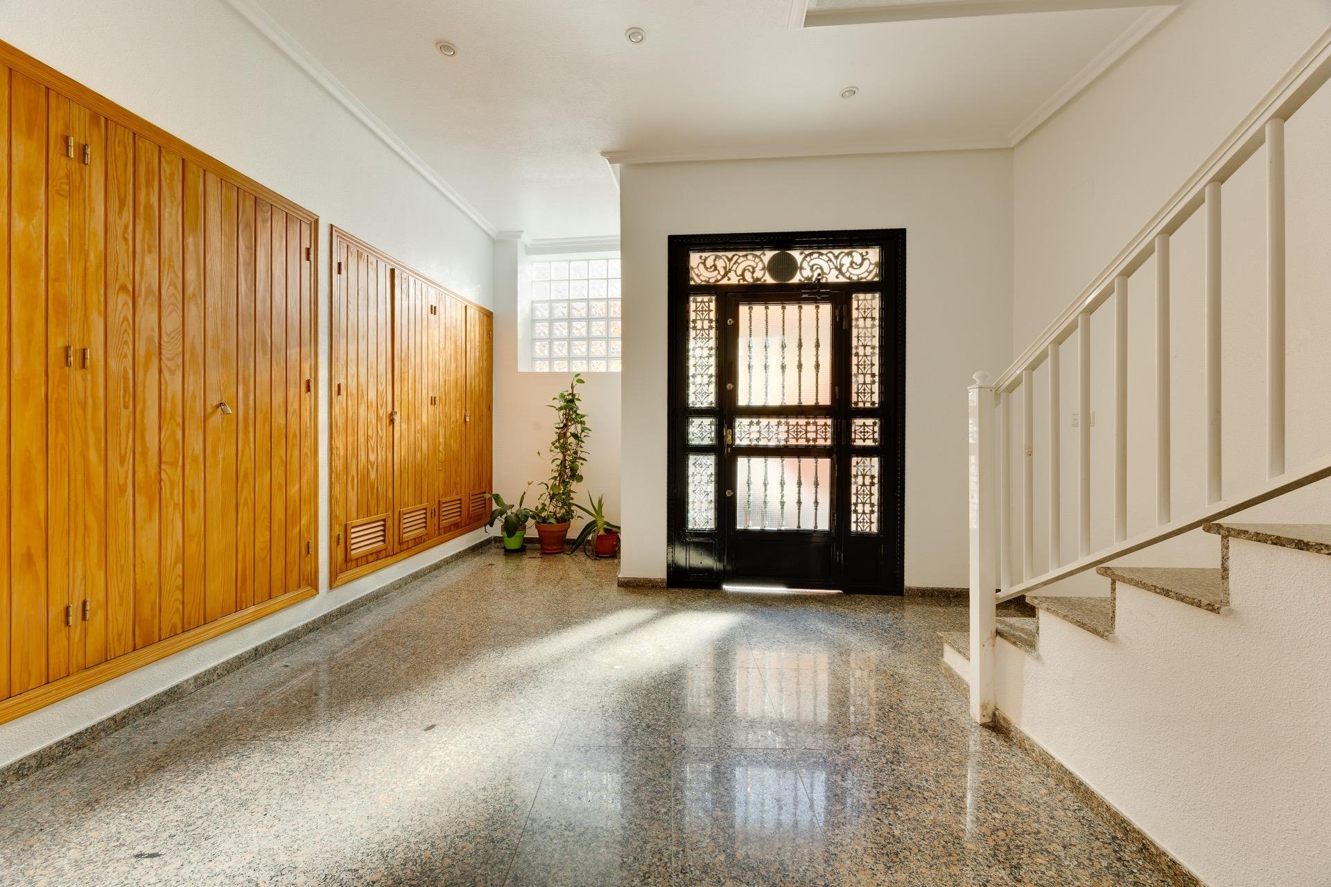 Resale - Apartment -
Torrevieja - Centro