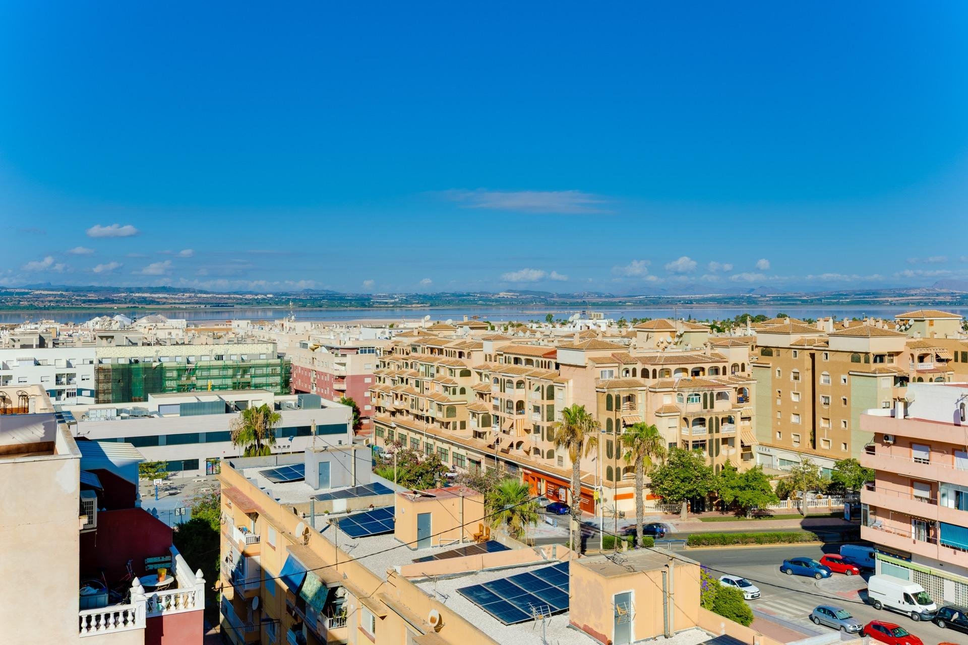 Resale - Apartment -
Torrevieja - Centro