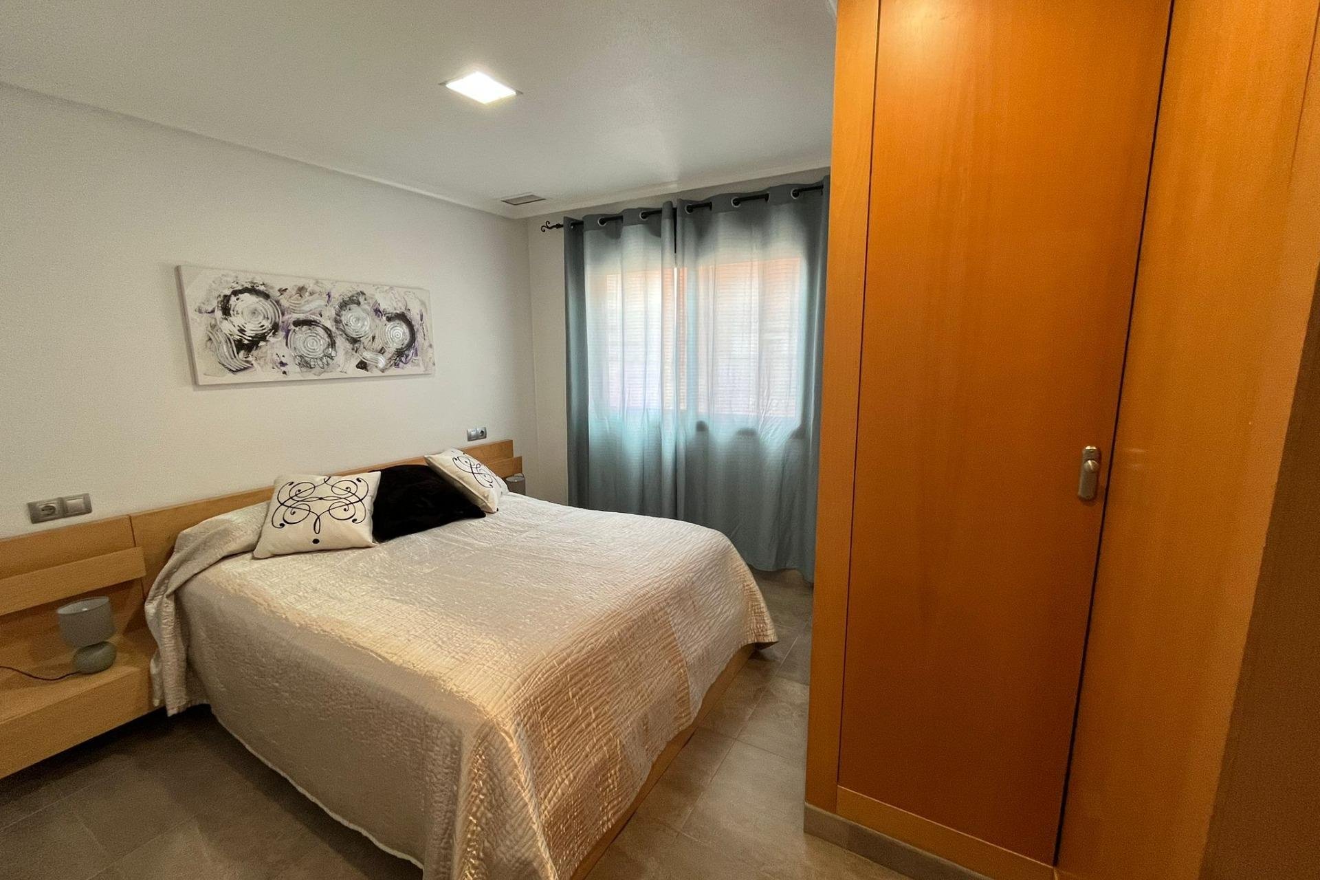 Resale - Apartment -
Torrevieja - La Mata pueblo
