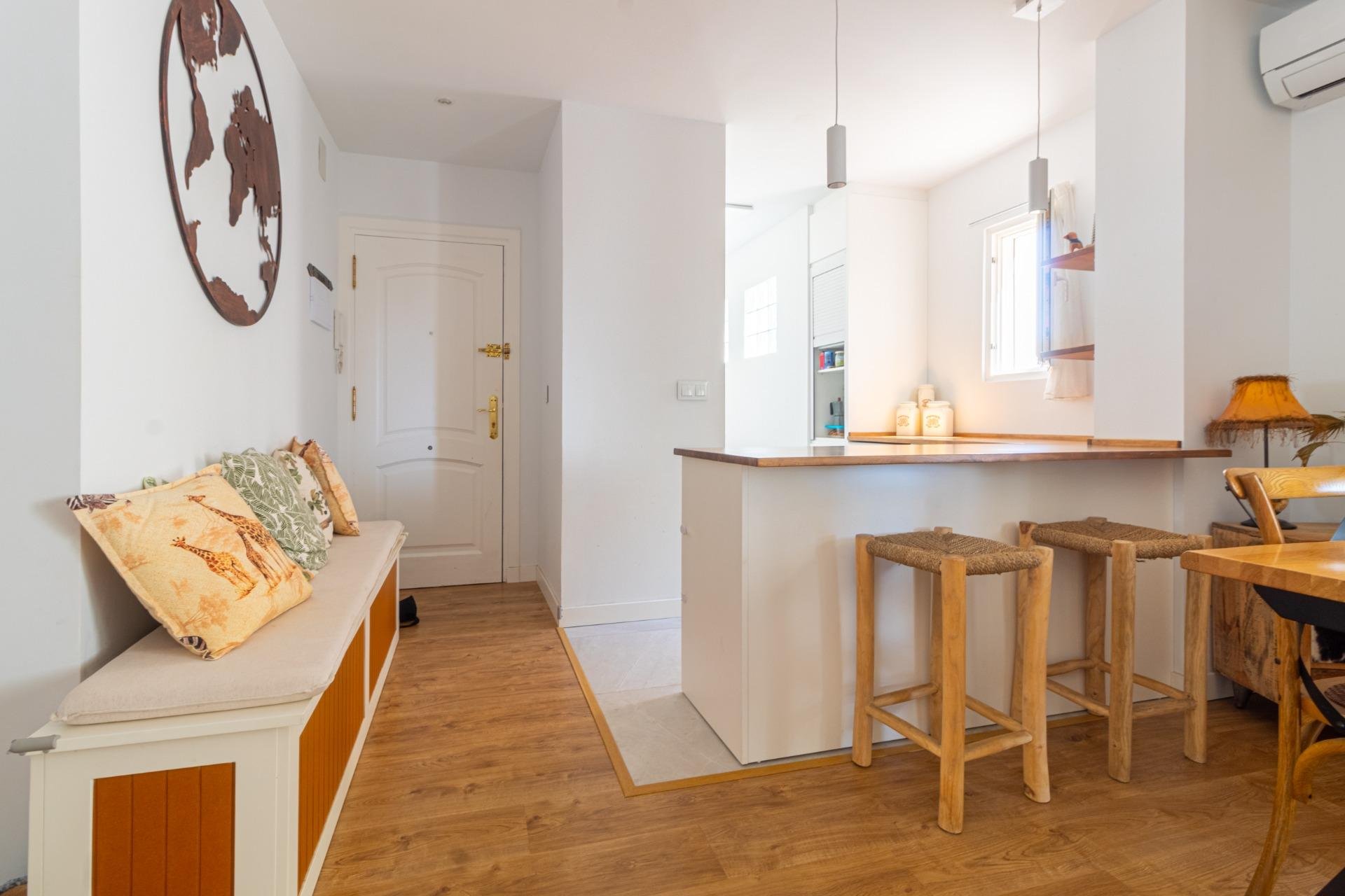 Resale - Apartment -
Torrevieja - La veleta