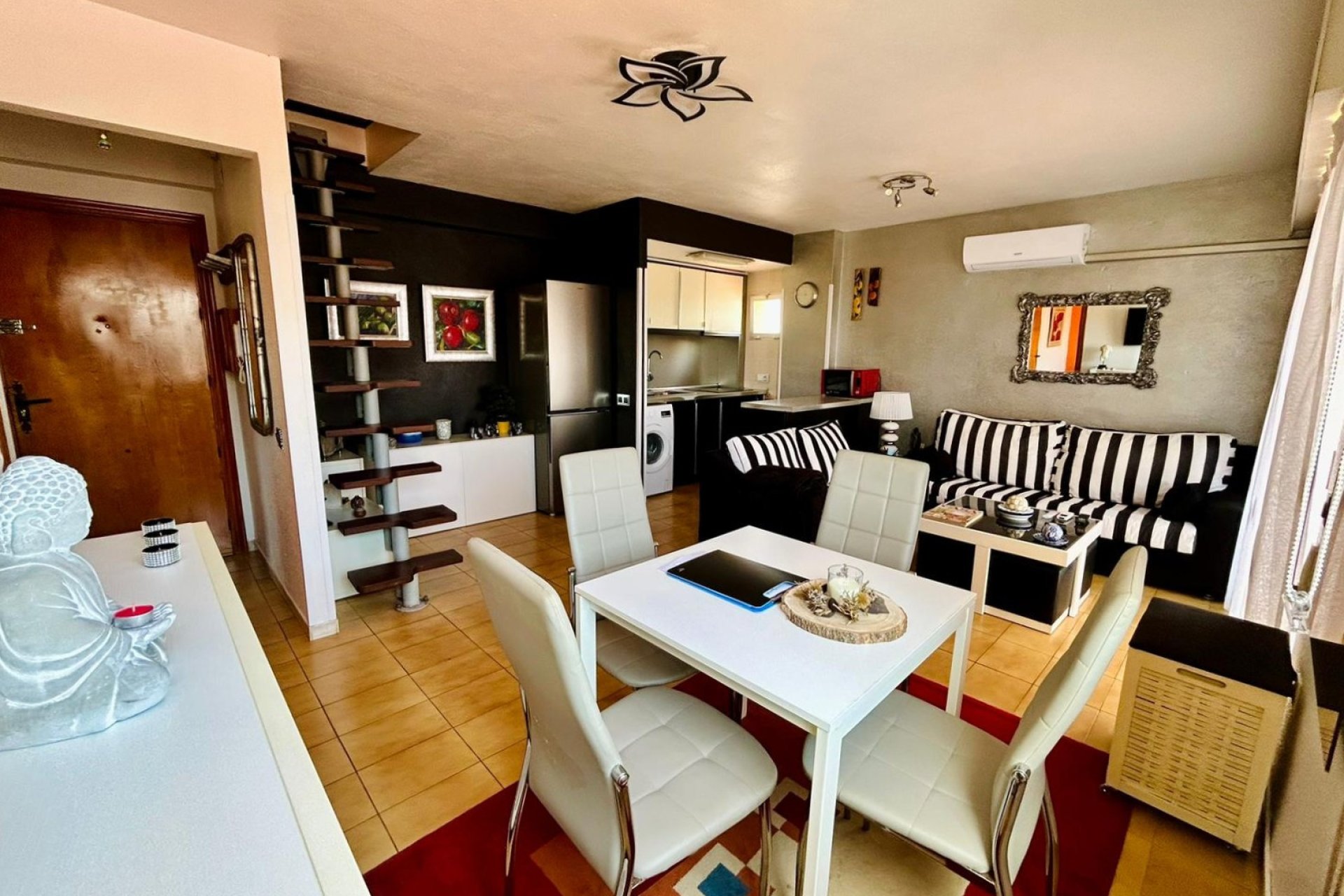 Resale - Apartment -
Torrevieja - La Veleta