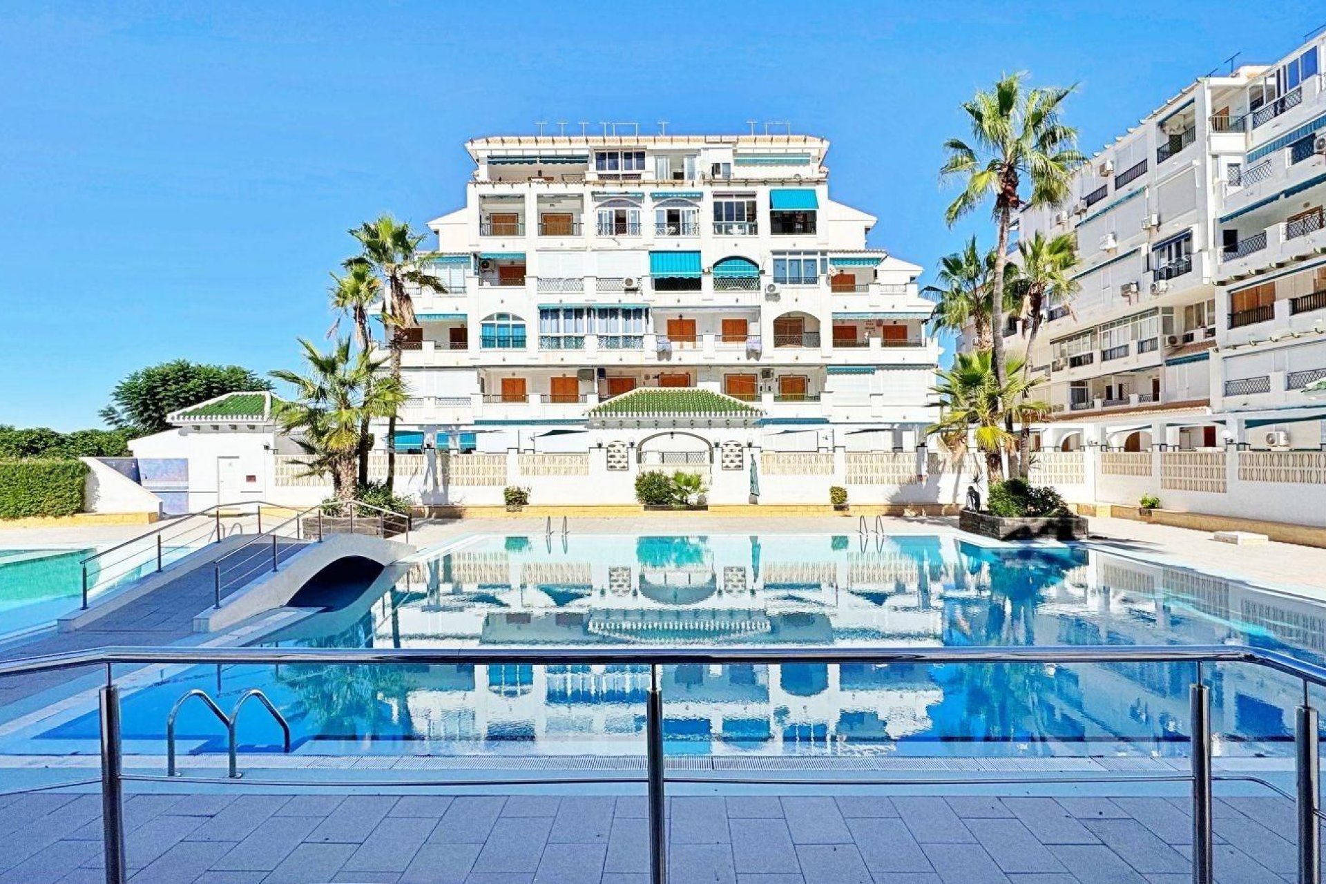Resale - Apartment -
Torrevieja - Los Europeos