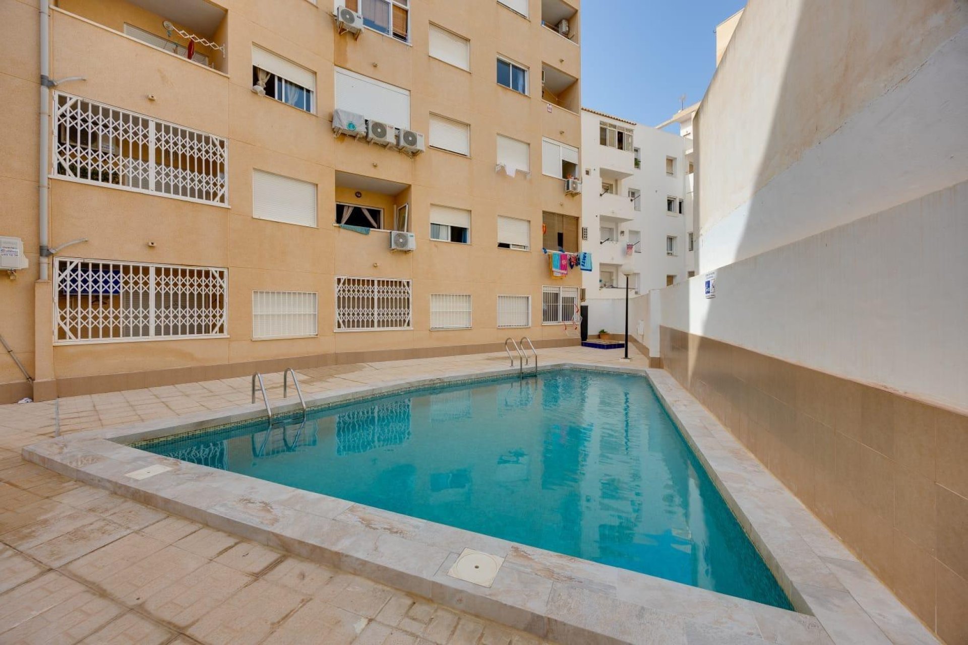 Resale - Apartment -
Torrevieja - Playa de los Locos