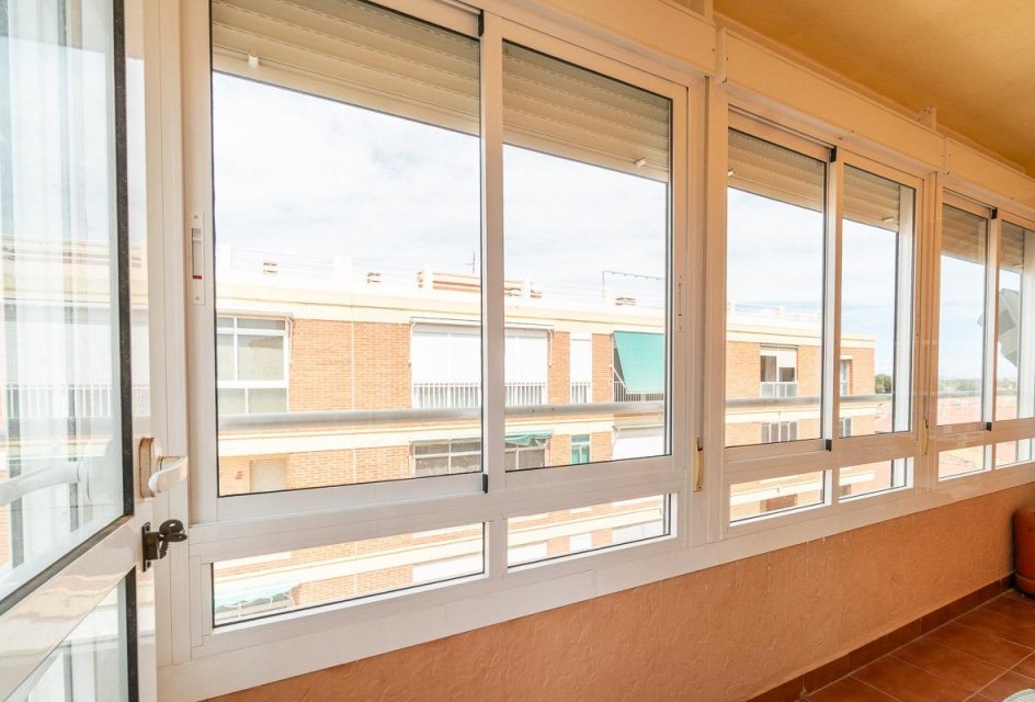 Resale - Apartment -
Torrevieja - Playa de los Naufragos
