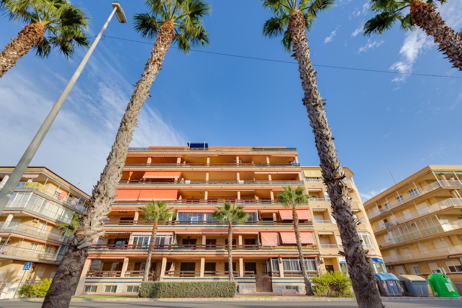 Resale - Apartment -
Torrevieja - Playa de los Naufragos