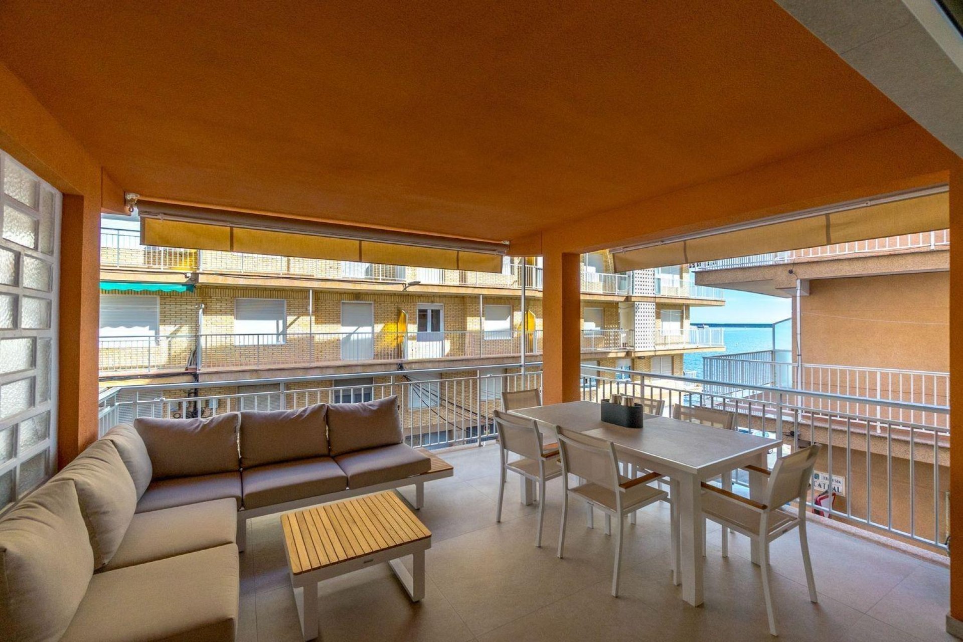 Resale - Apartment -
Torrevieja - Playa de los Naufragos