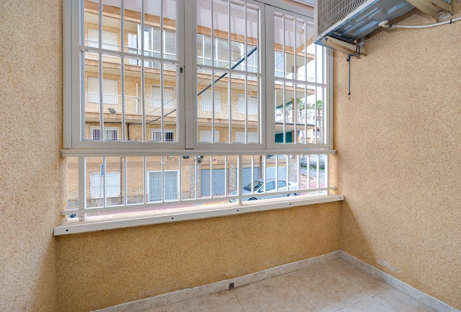 Resale - Apartment -
Torrevieja - Playa de los Naufragos
