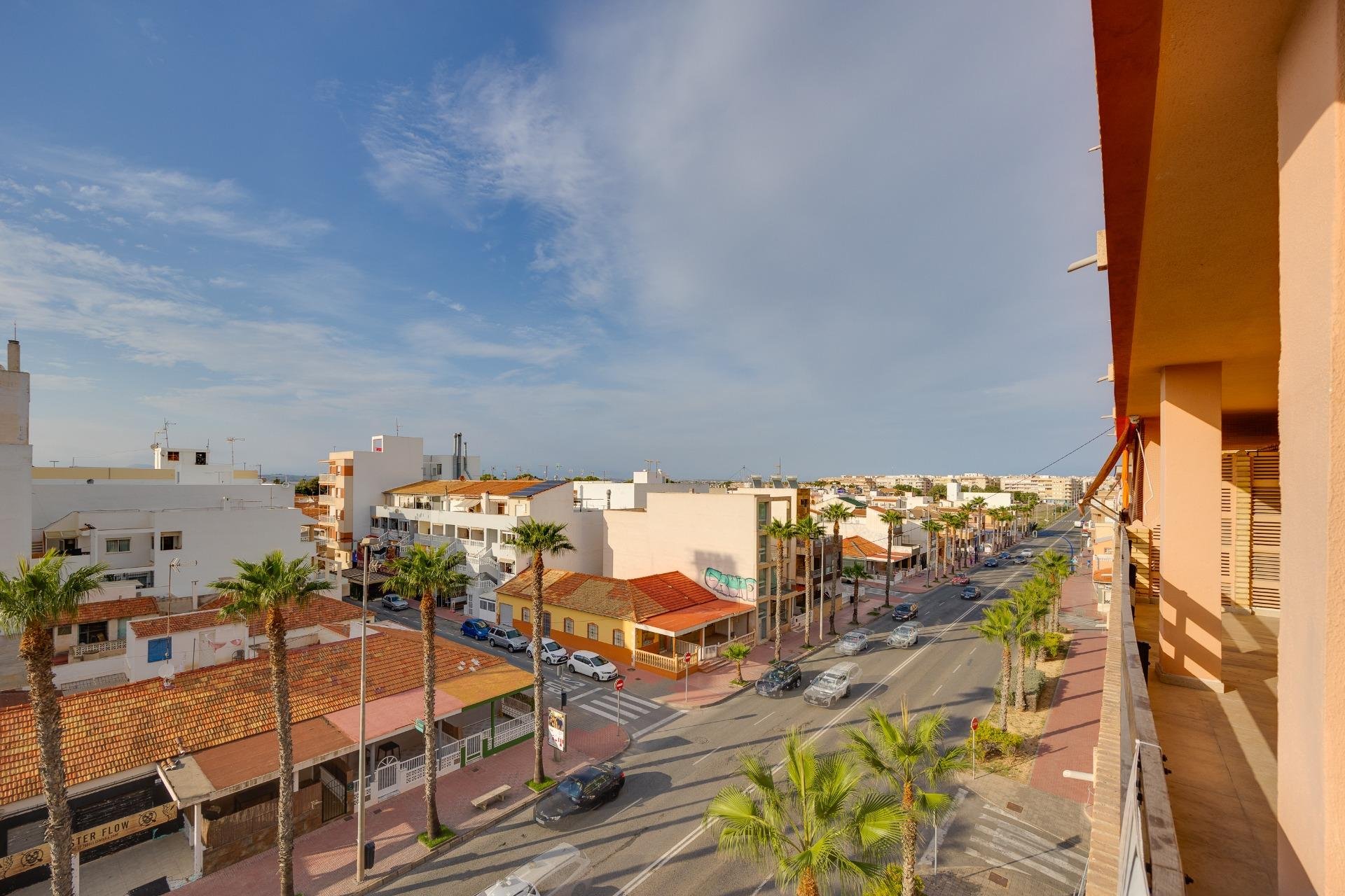 Resale - Apartment -
Torrevieja - Playa de los Naufragos