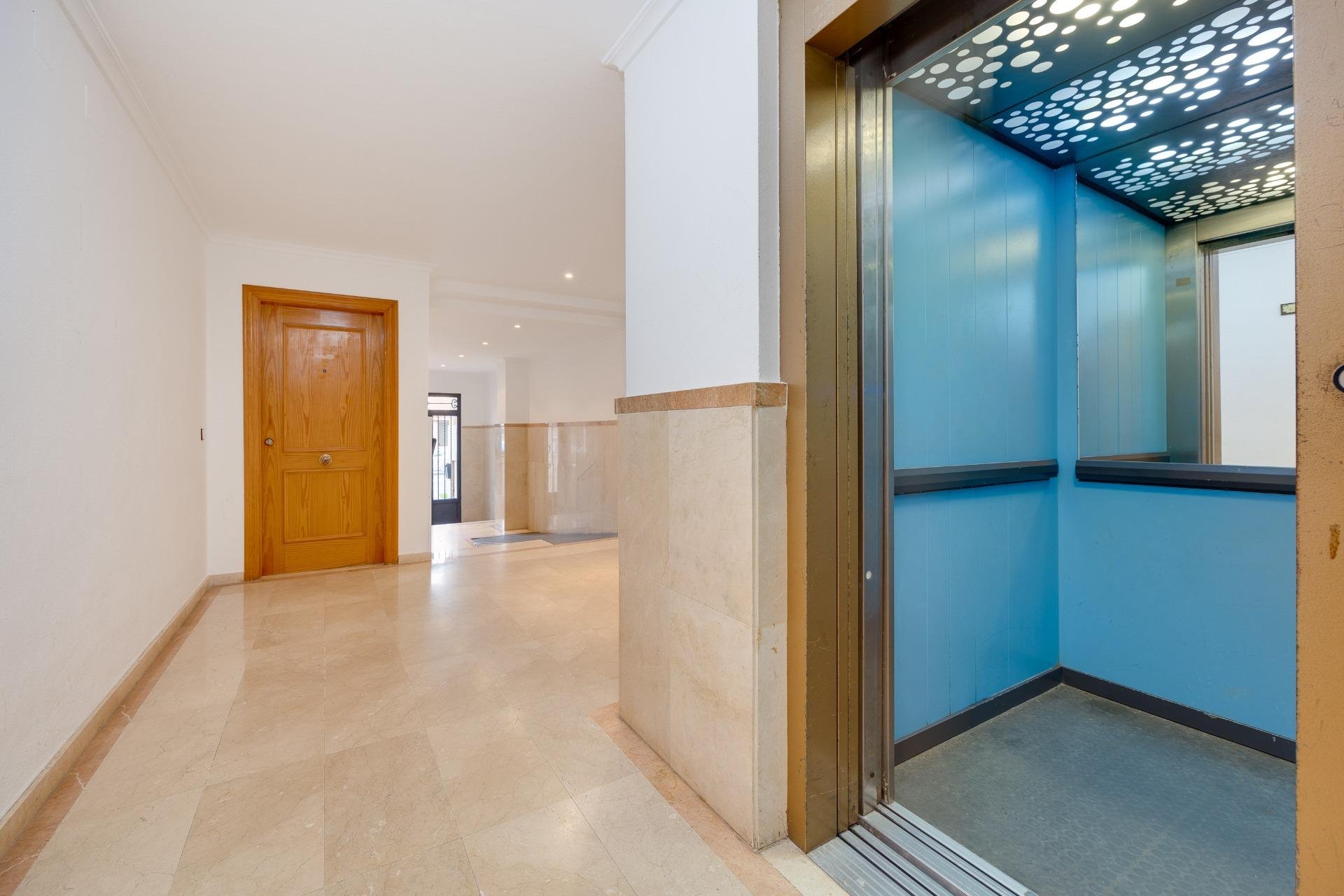 Resale - Apartment -
Torrevieja - Playa de los Naufragos