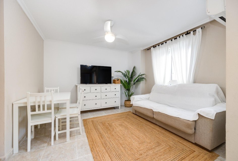 Resale - Apartment -
Torrevieja - Playa de los Naufragos