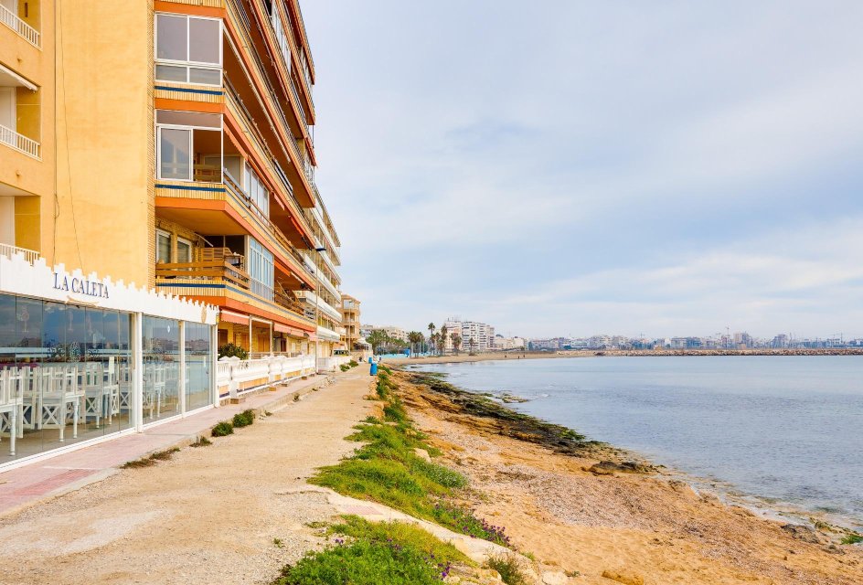 Resale - Apartment -
Torrevieja - Playa de los Naufragos