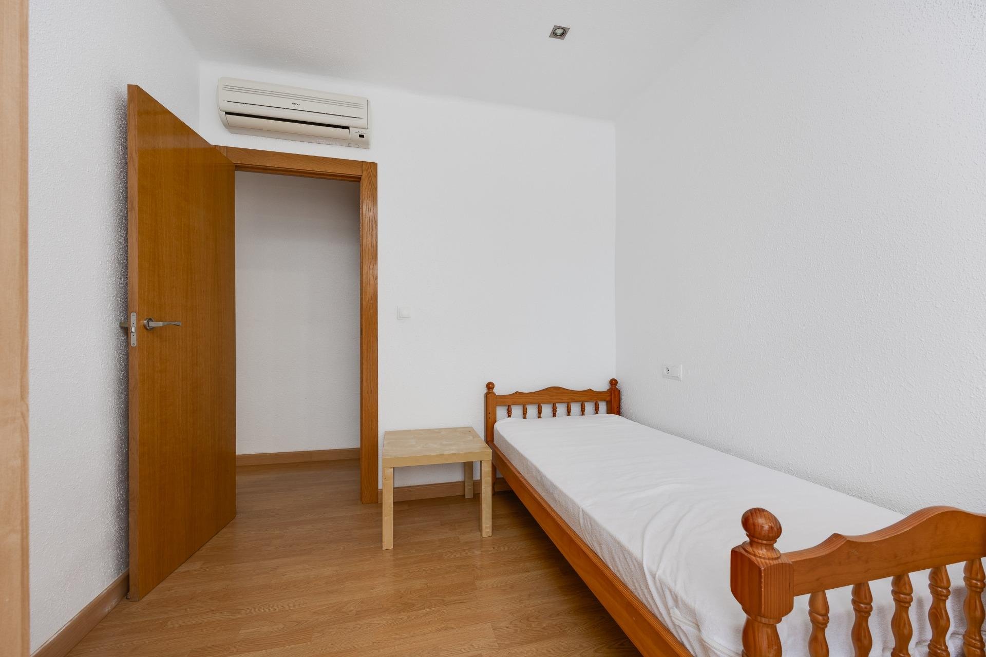 Resale - Apartment -
Torrevieja - Playa de los Naufragos