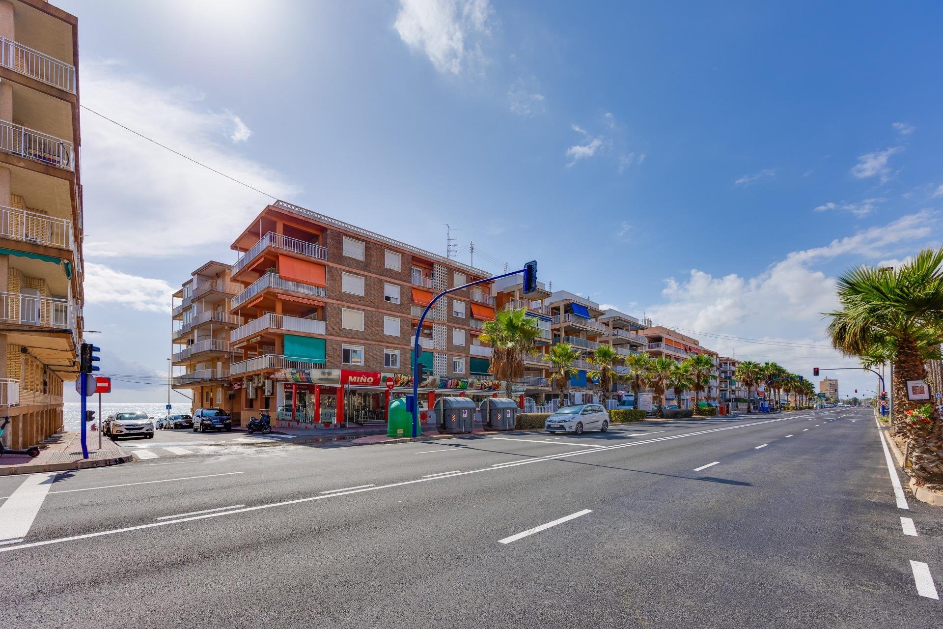 Resale - Apartment -
Torrevieja - Playa de los Naufragos