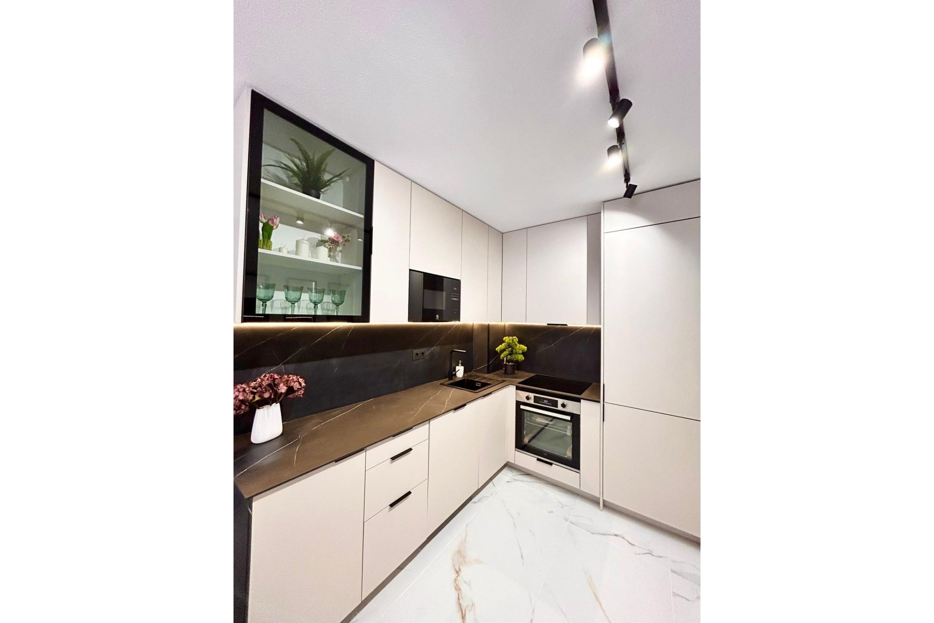 Resale - Apartment -
Torrevieja - Playa del Cura