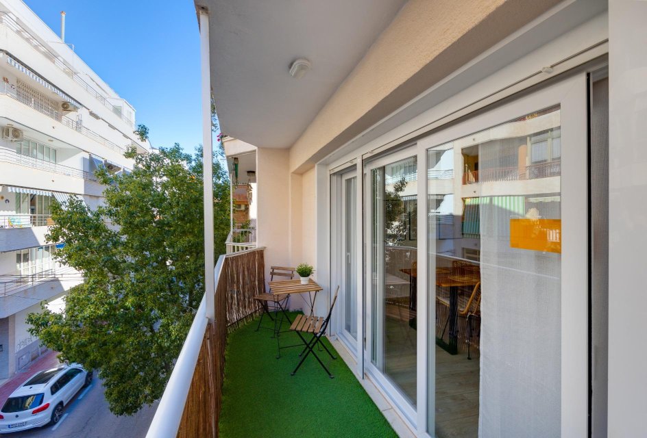 Resale - Apartment -
Torrevieja - Playa del Cura
