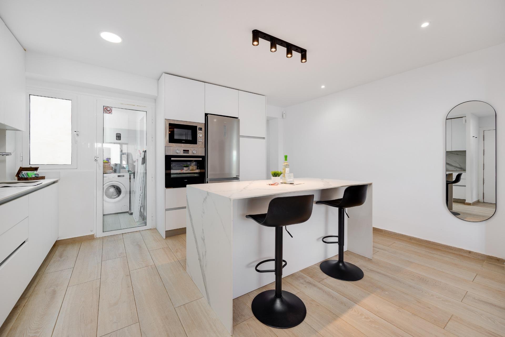 Resale - Apartment -
Torrevieja - Playa del Cura