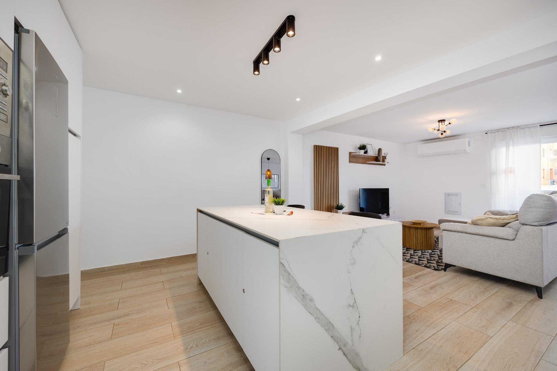 Resale - Apartment -
Torrevieja - Playa del Cura