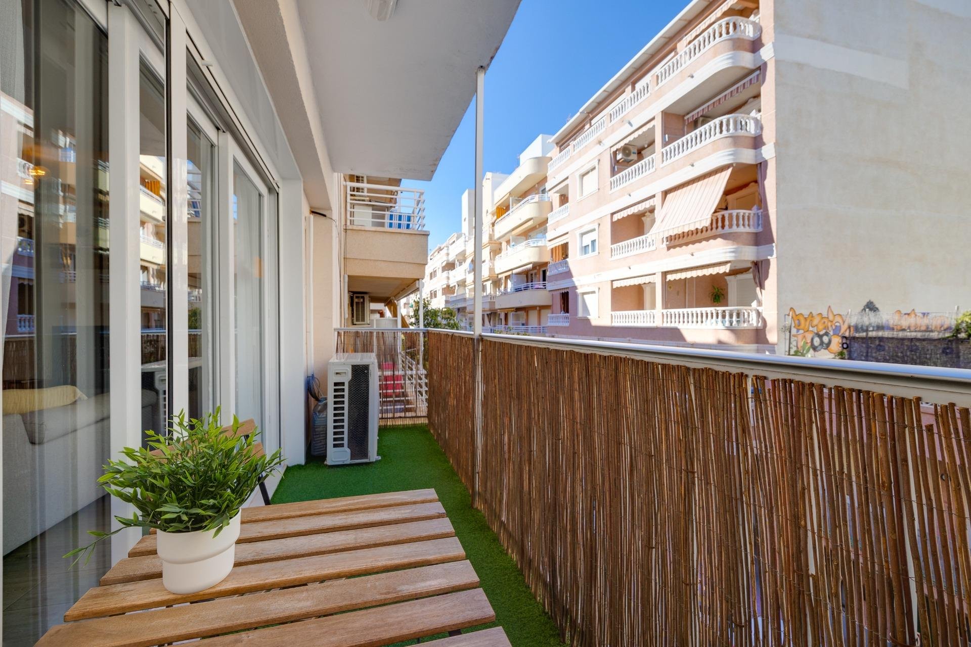 Resale - Apartment -
Torrevieja - Playa del Cura