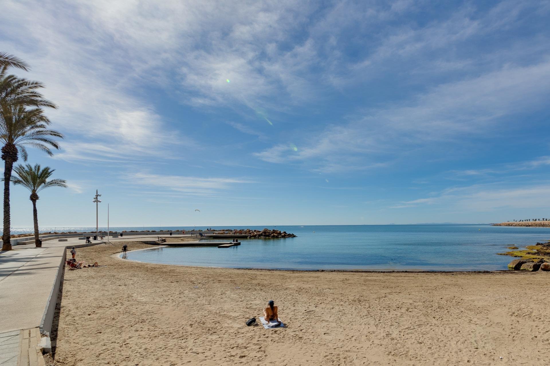 Resale - Apartment -
Torrevieja - Playa del Cura