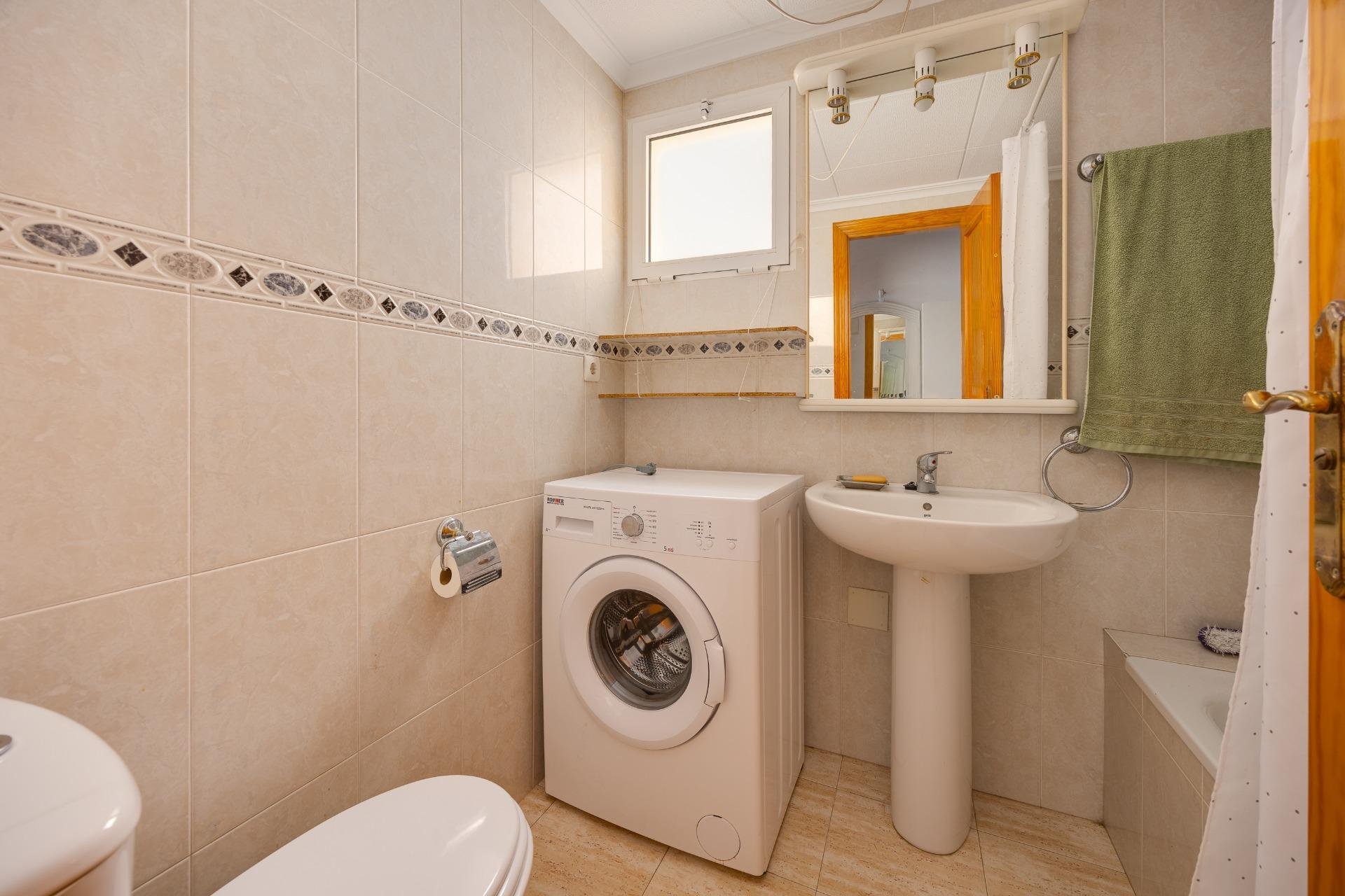 Resale - Apartment -
Torrevieja - Playa del Cura