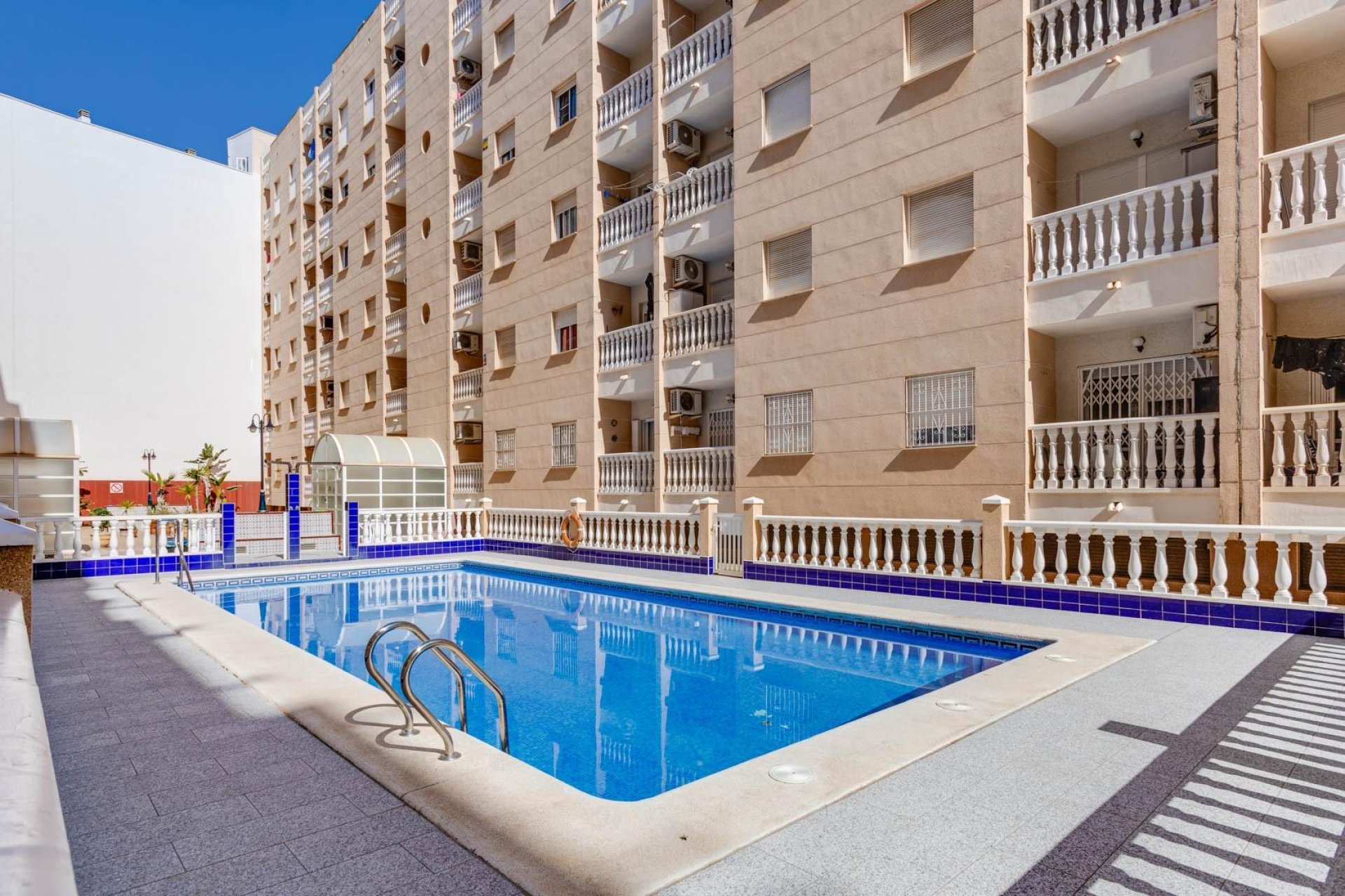 Resale - Apartment -
Torrevieja - Playa del Cura