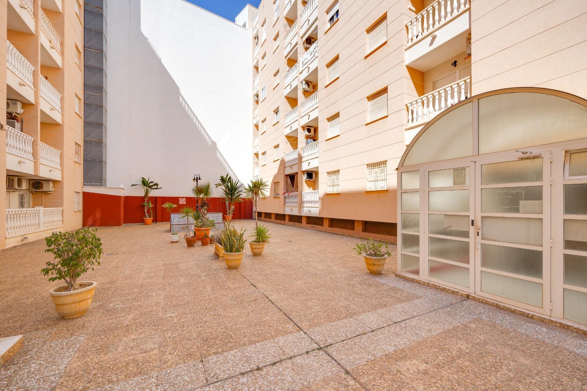 Resale - Apartment -
Torrevieja - Playa del Cura