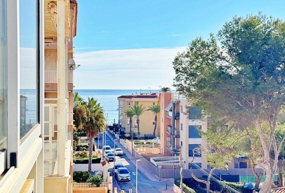 Resale - Apartment -
Torrevieja - Punta prima