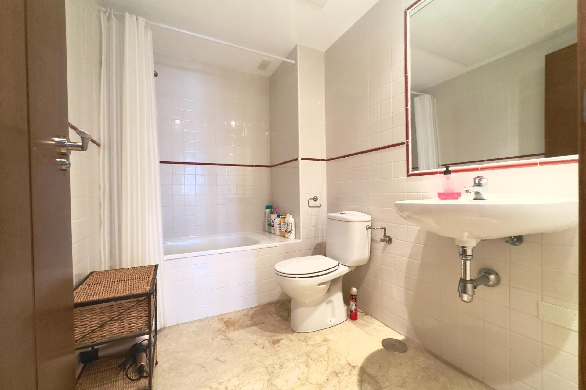 Resale - Apartment -
Torrevieja - Punta Prima