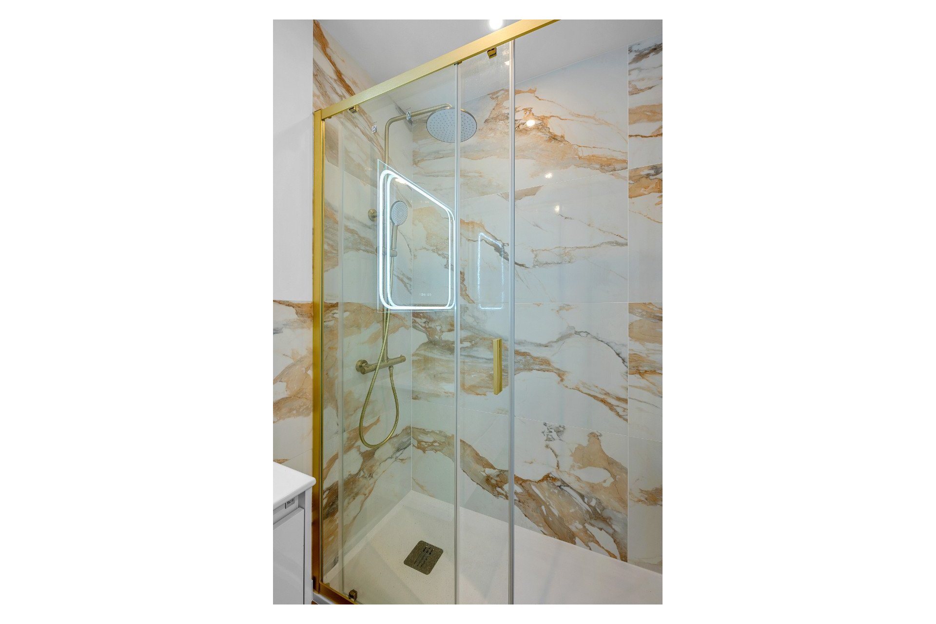 Resale - - APARTMENT -
Torrevieja - Punta prima