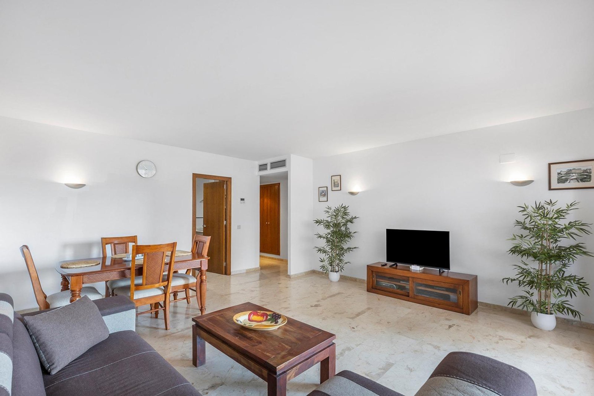 Resale - Apartment -
Torrevieja - Punta prima