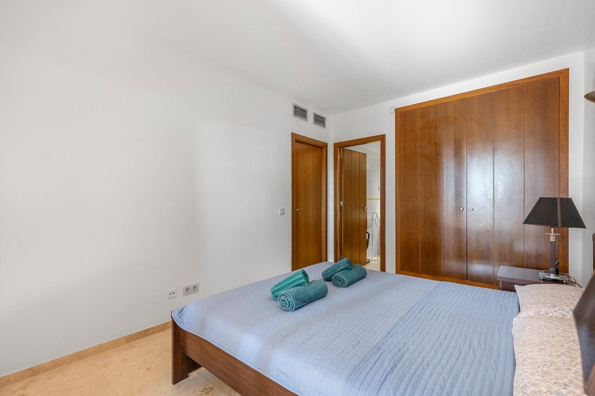 Resale - Apartment -
Torrevieja - Punta prima