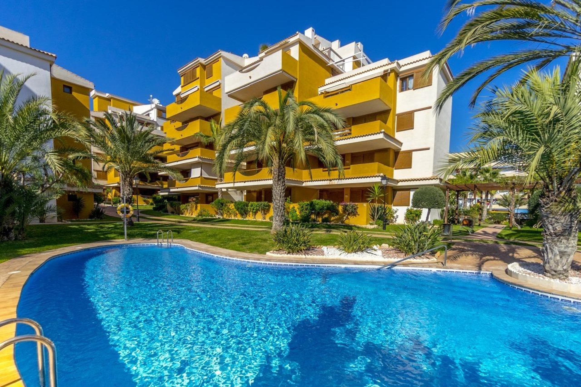Resale - Apartment -
Torrevieja - Punta prima
