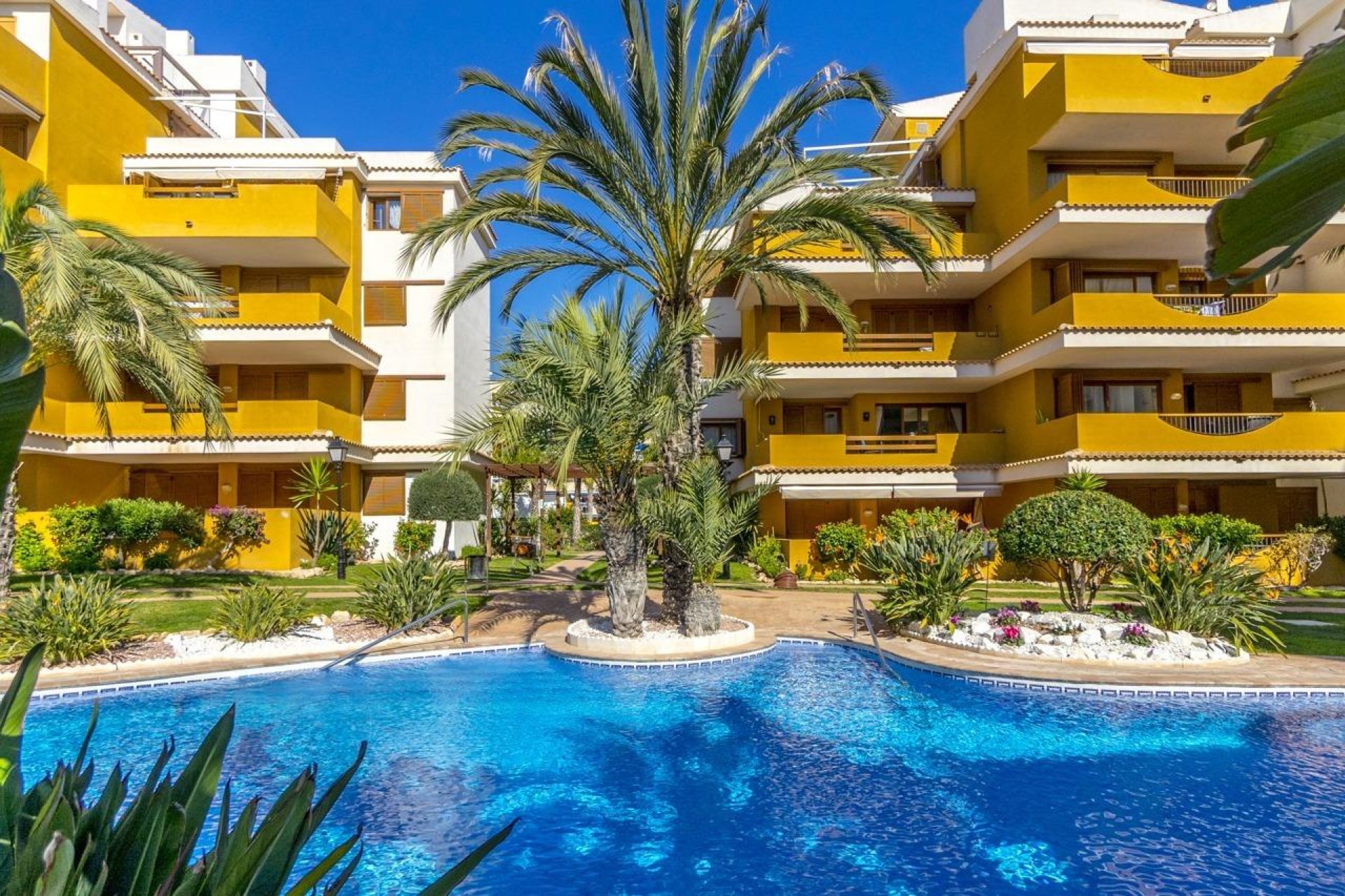 Resale - Apartment -
Torrevieja - Punta prima