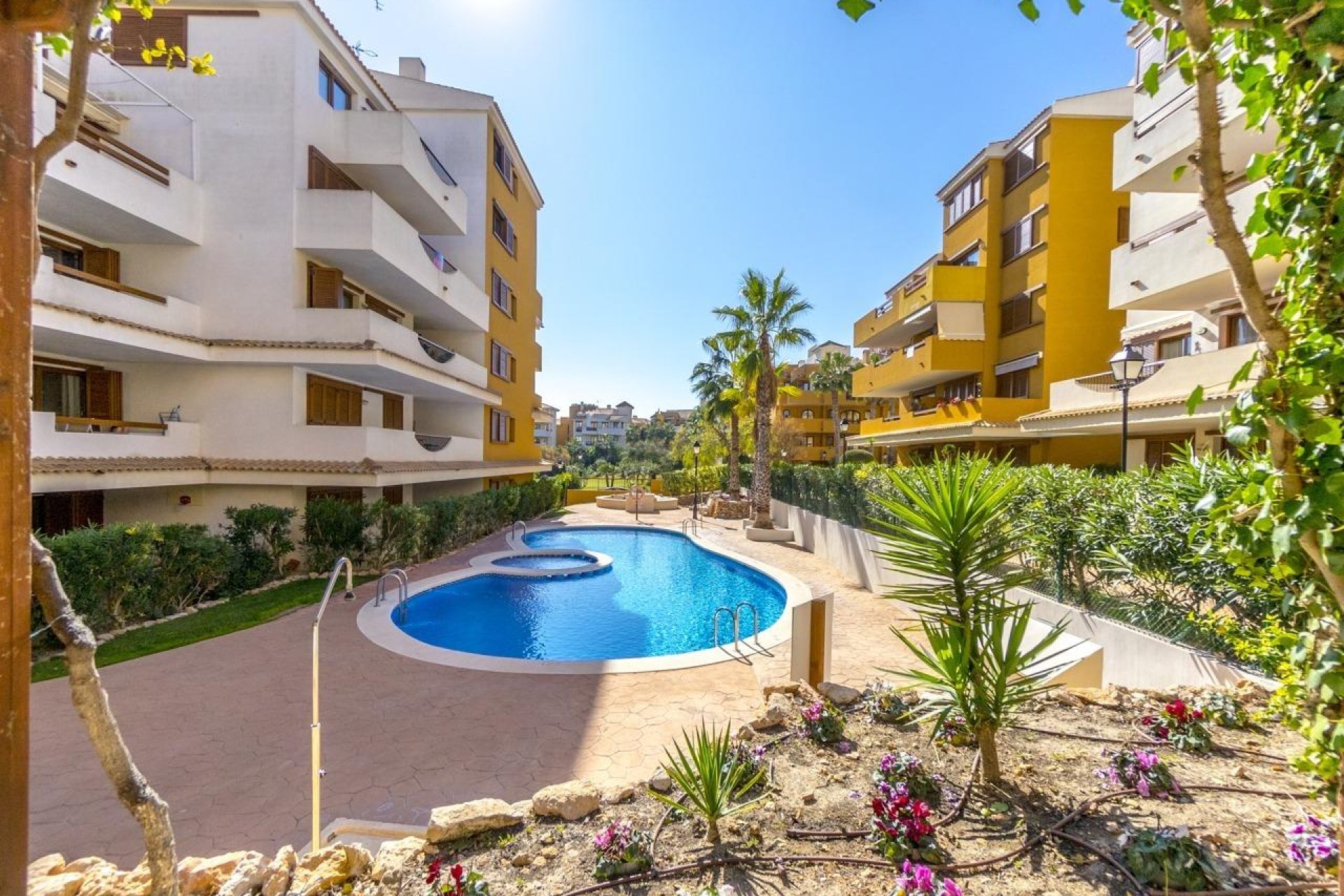 Resale - Apartment -
Torrevieja - Punta prima
