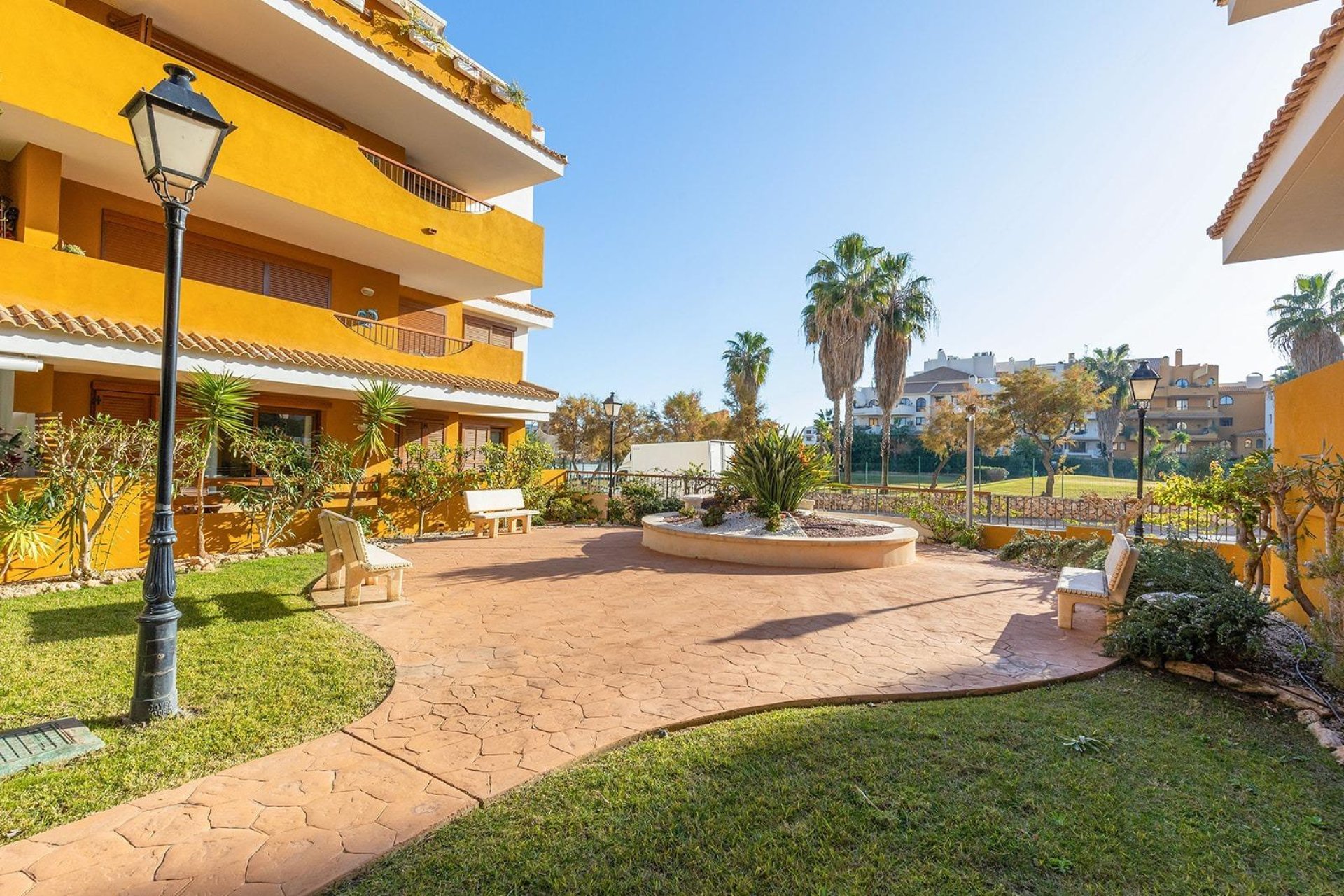 Resale - Apartment -
Torrevieja - Punta prima