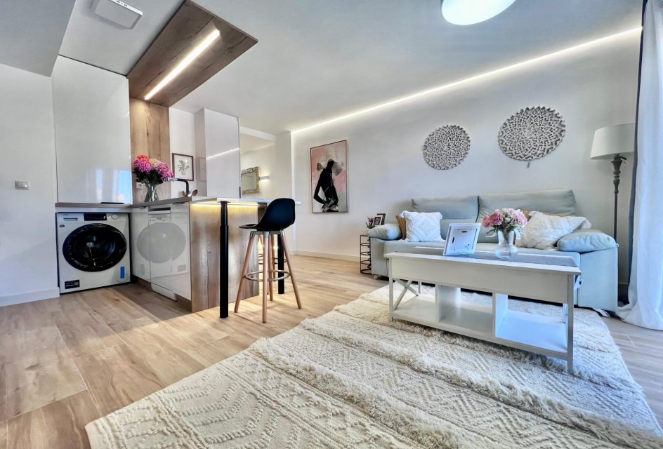 Resale - Apartment -
Torrevieja - Punta Prima