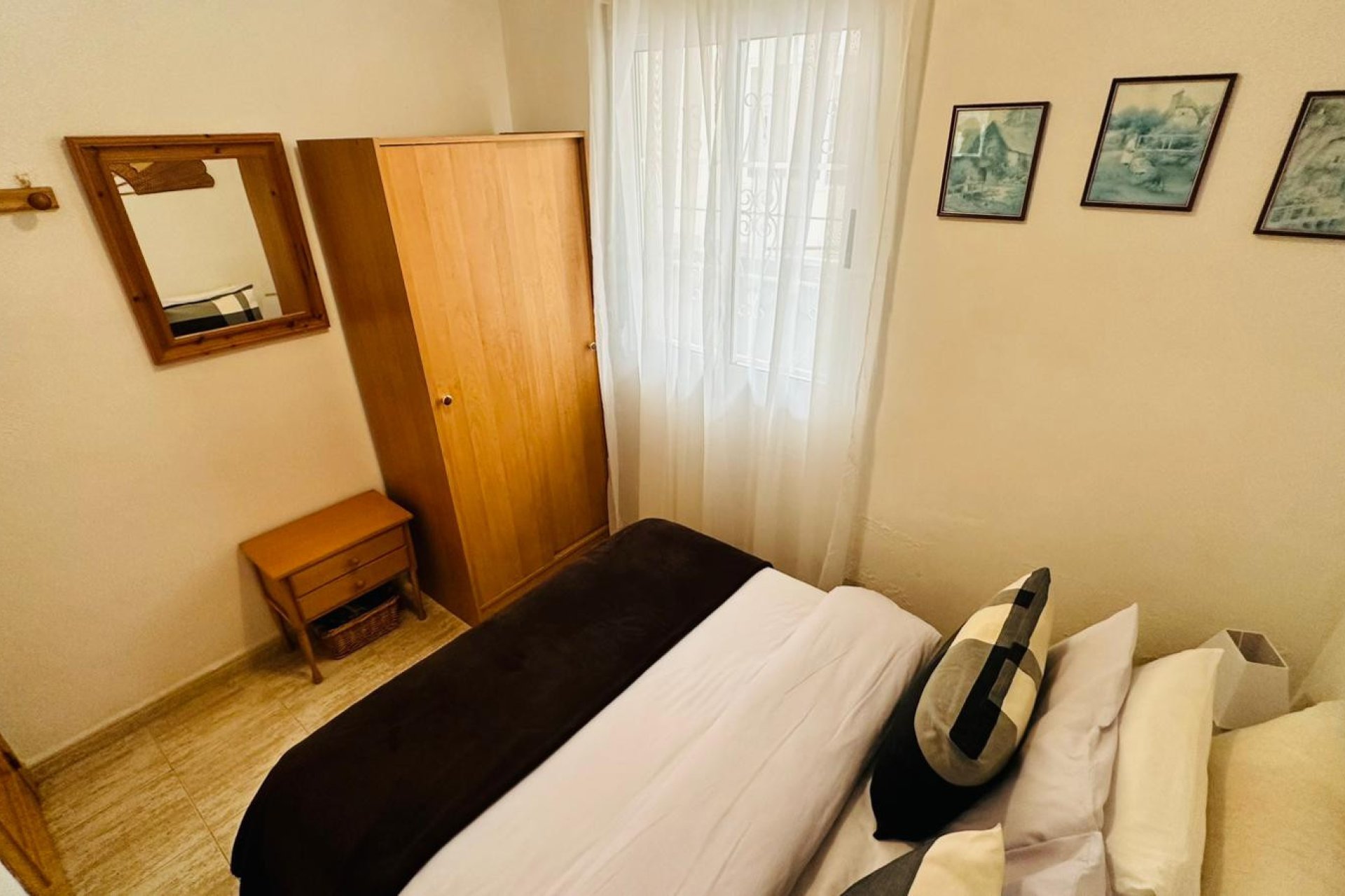 Resale - - APARTMENT -
Torrevieja - Urbanización San Luis