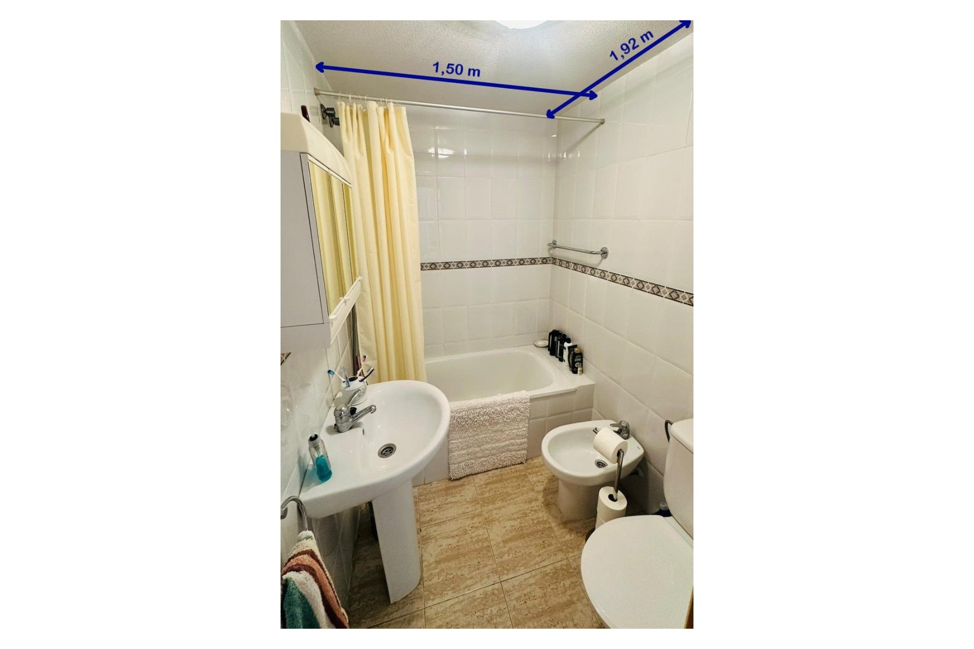 Resale - - APARTMENT -
Torrevieja - Urbanización San Luis