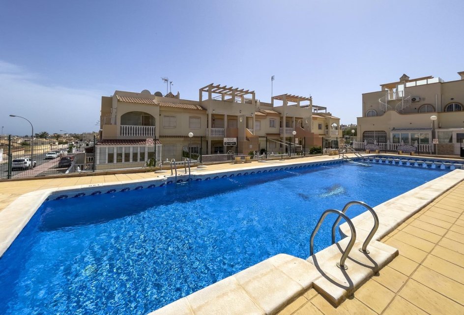 Resale - Buhardilla -
Orihuela Costa - La Florida