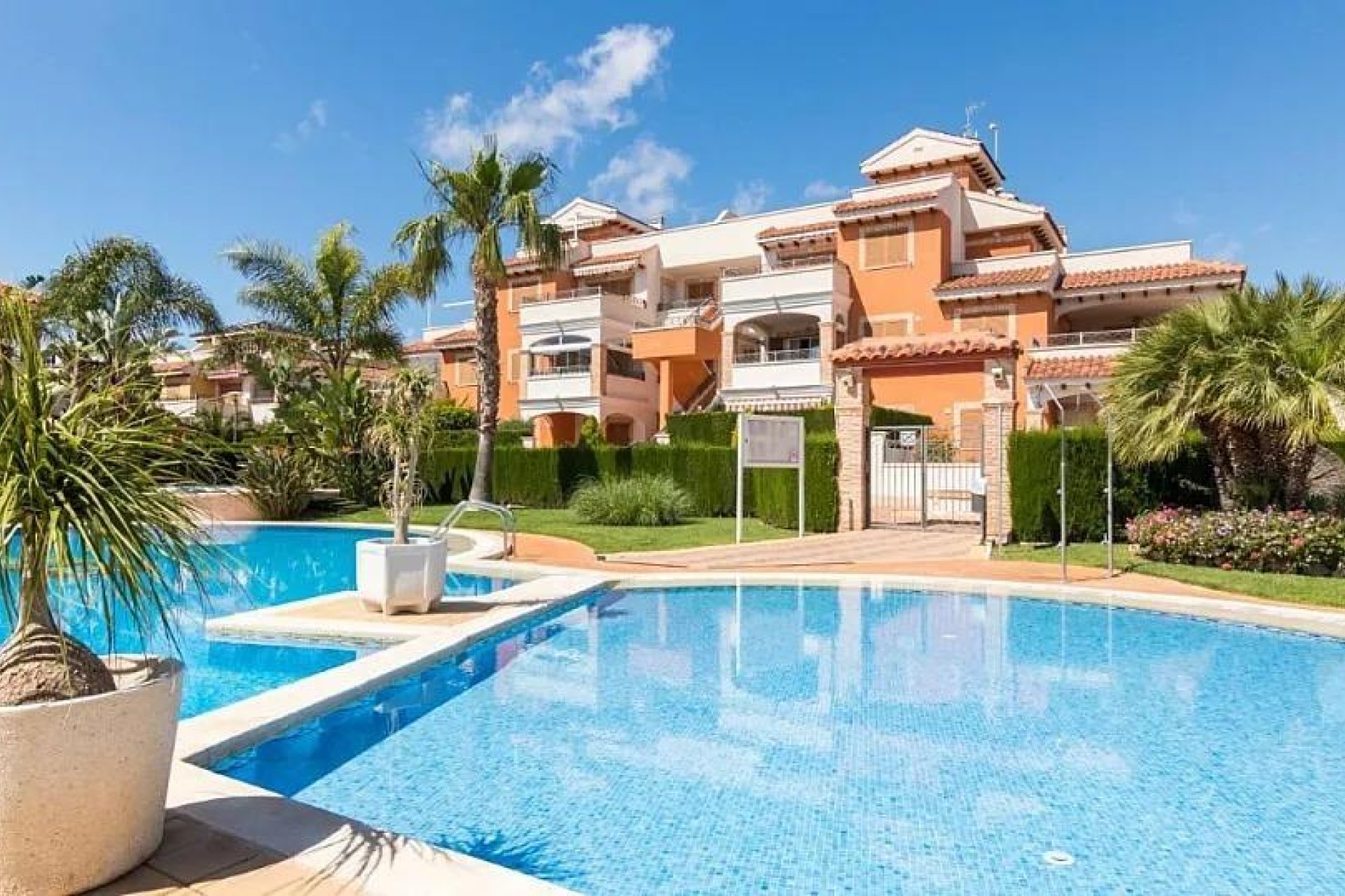 Resale - Buhardilla -
Orihuela Costa - Punta Prima