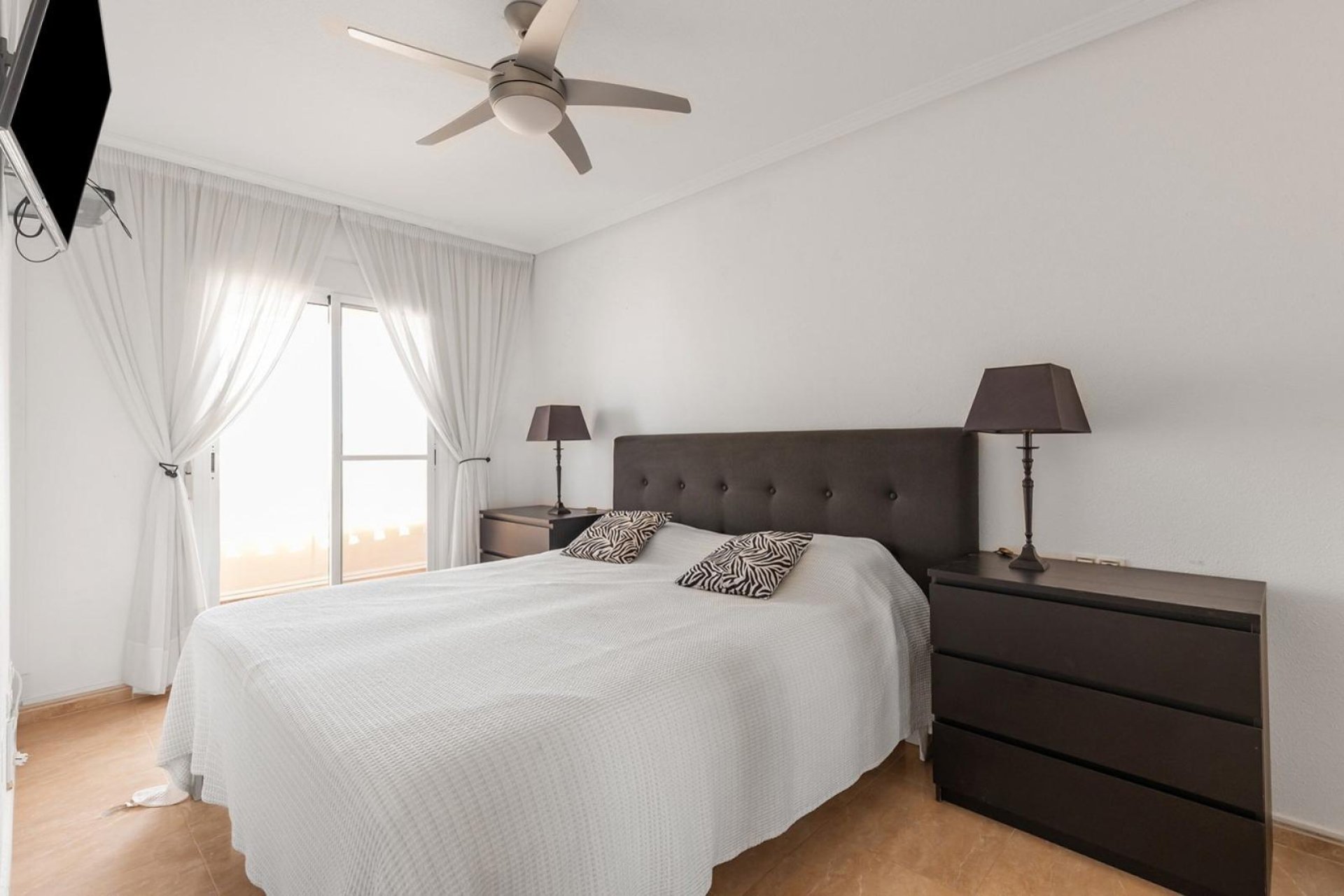 Resale - Buhardilla -
Orihuela Costa - Villamartín-Las Filipinas