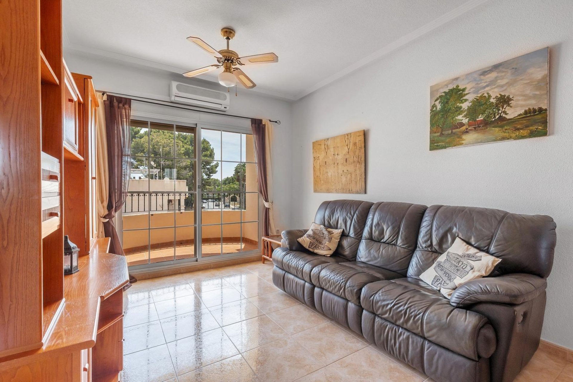 Resale - Buhardilla -
Orihuela Costa - Villamartín
