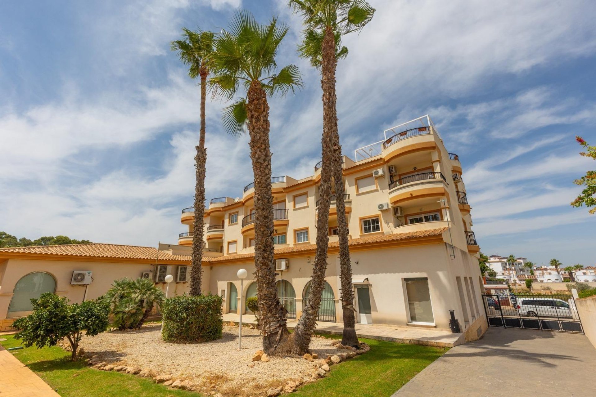 Resale - Buhardilla -
Orihuela Costa - Villamartín