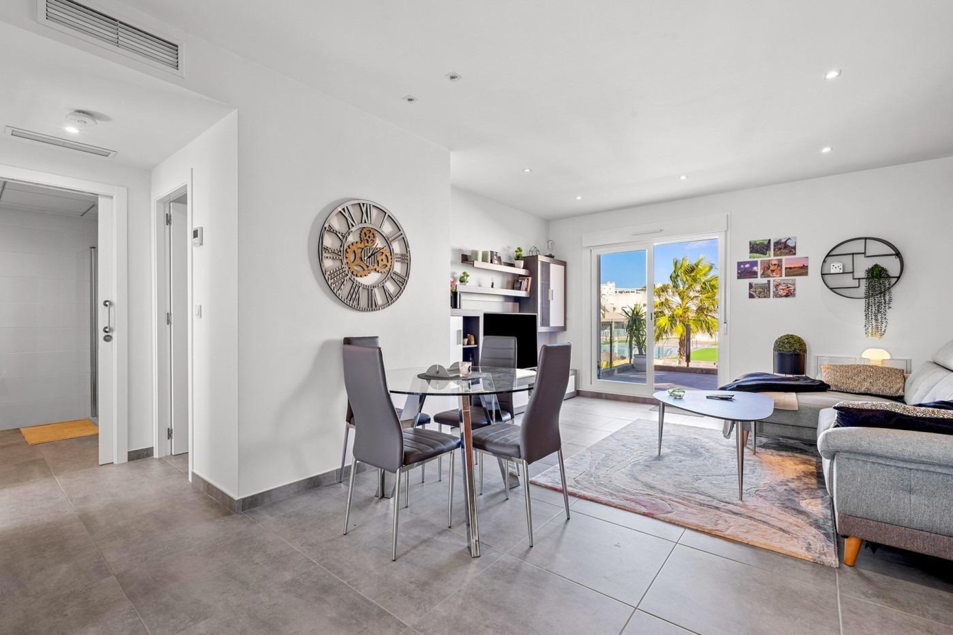 Resale - Buhardilla -
Torrevieja - Aguas nuevas 2